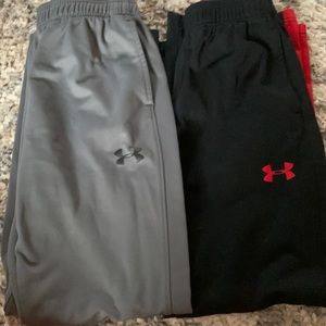 2 boys under armour sweatpants